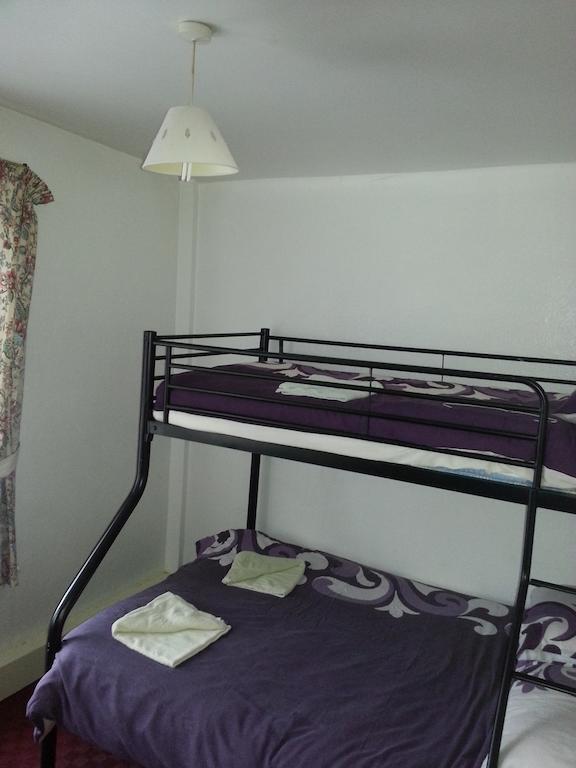 Family Room,933641386:JPEG