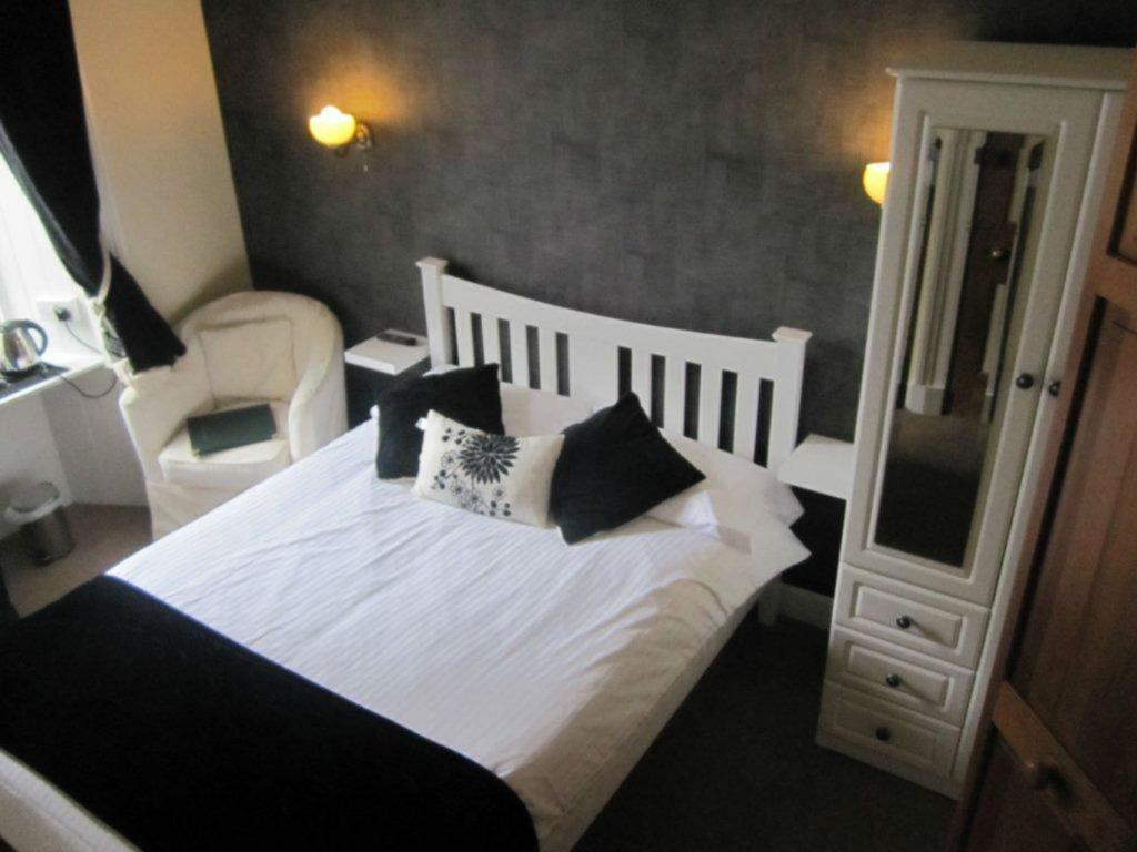 Single Room with Bathroom