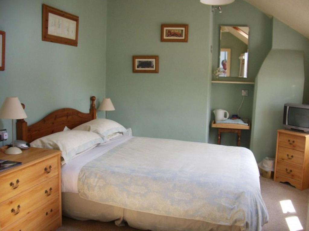 Standard Double Room,28337351:JPEG