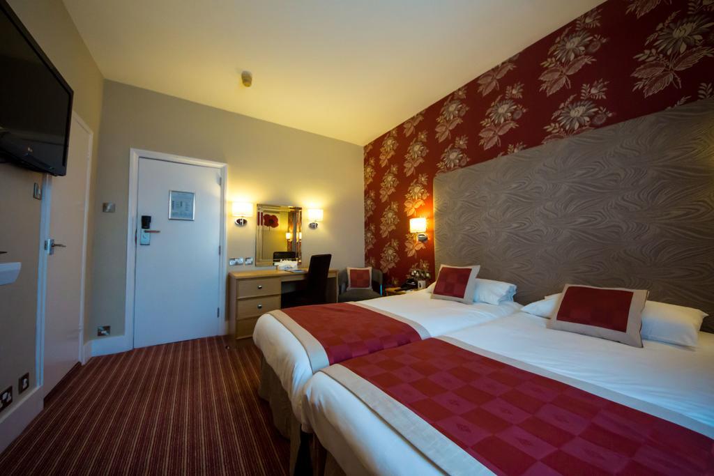 Standard Twin Room - Non-Smoking
