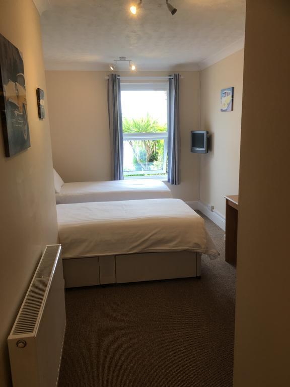 Twin ensuite Garden View