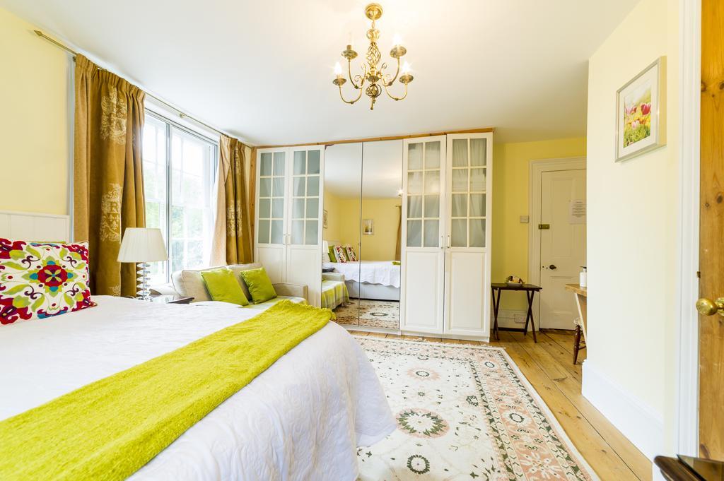 Deluxe Super King or Twin Room with en-suite,1175720002:JPEG