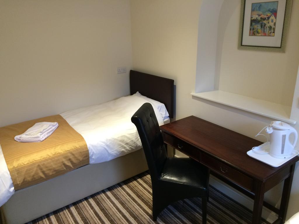 Single Room,434139426:JPEG