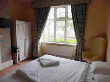 Large Double or Twin Room with Sea View