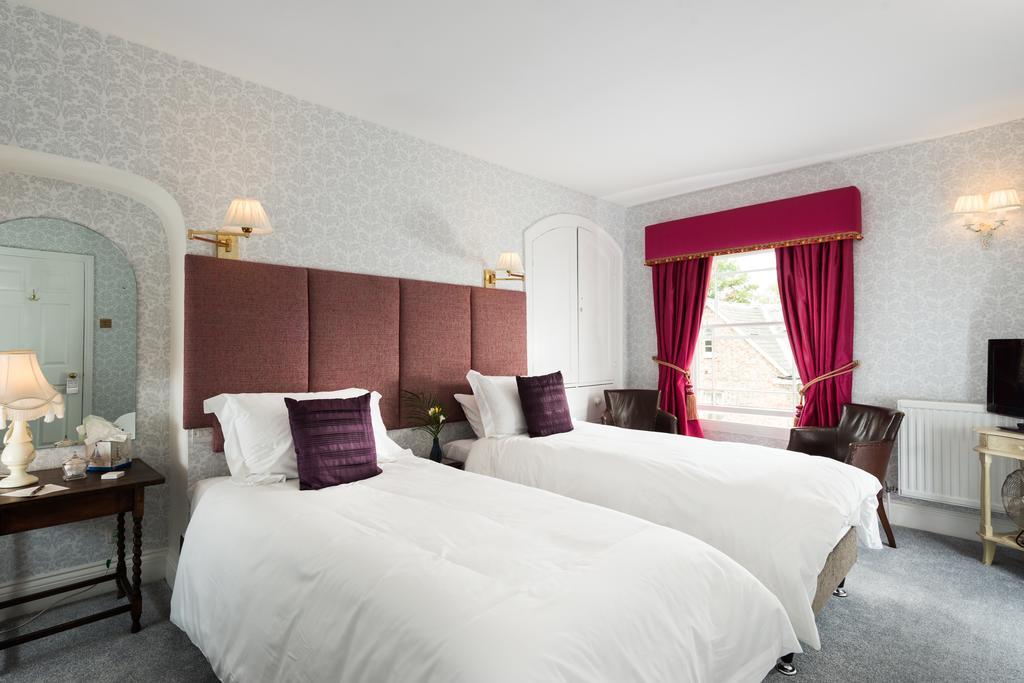 Superking or Twin Room