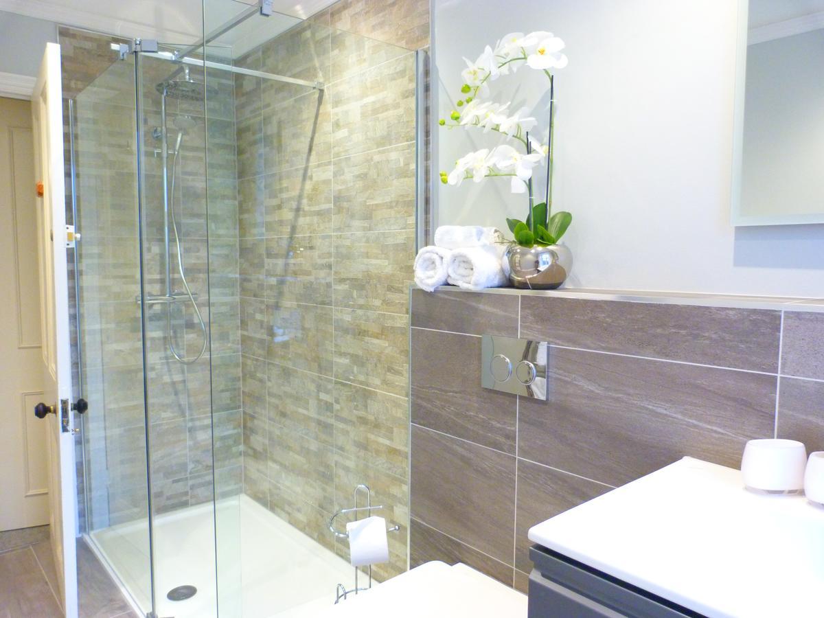 Double Room with Private External Bathroom