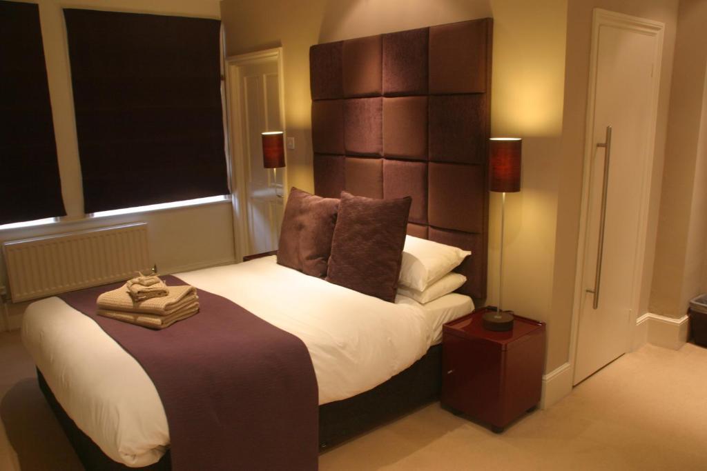 Large Double Room - Park Stone
