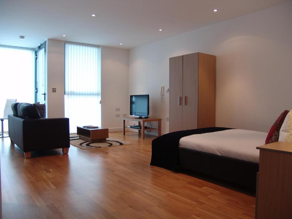 Studio Apartment
