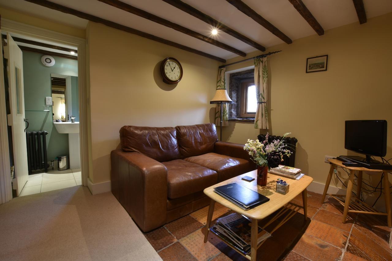 Deluxe King Suite