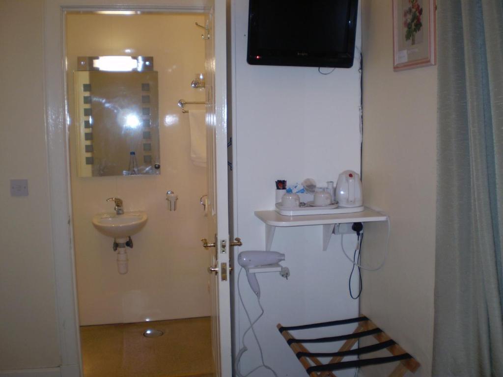 Quarto Standard com Cama de Casal ou 2 de Solteiro