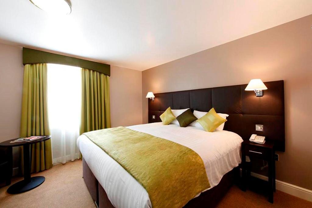 Classic Double Room,339450325:JPEG
