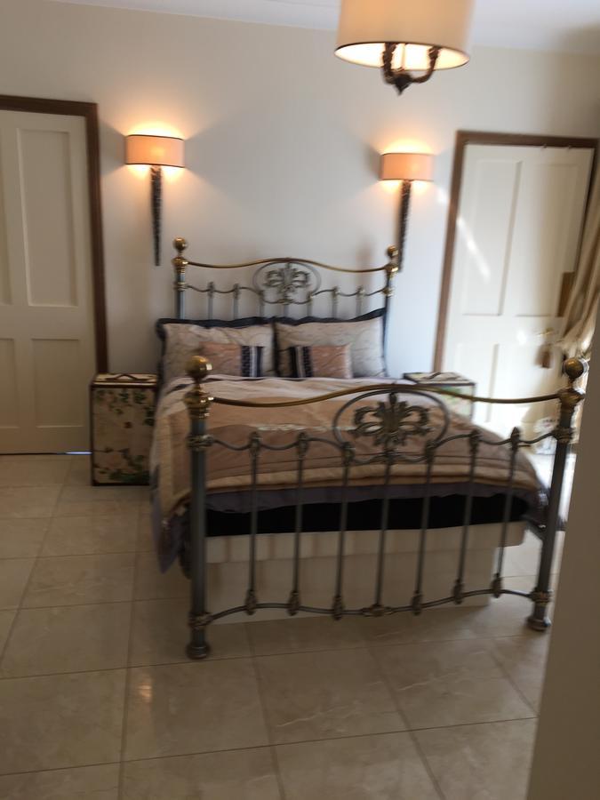 Deluxe Double Room Bath,662364159:JPEG