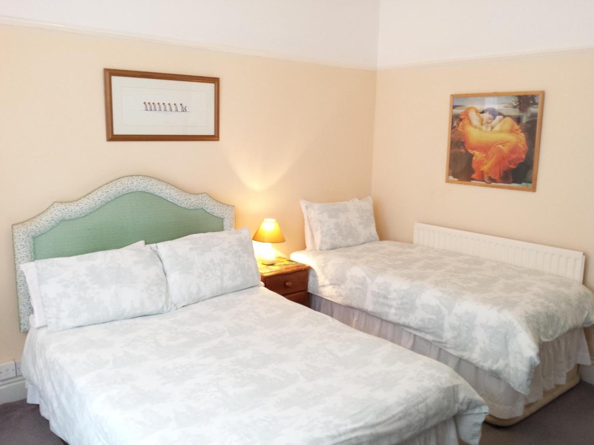 Triple Room with Shared Bathroom
