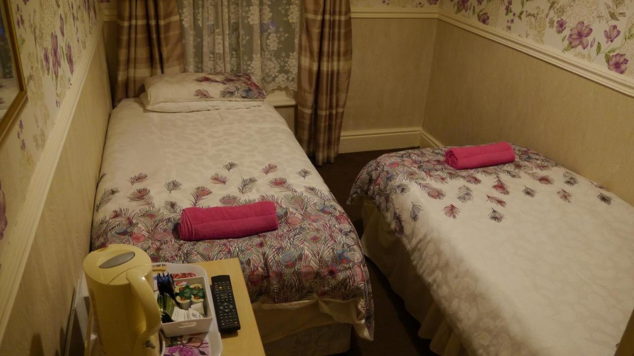 Standard Twin Room,749687798:JPEG