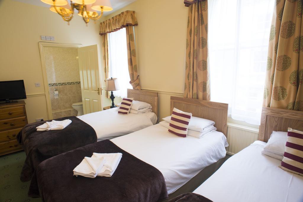 Triple Room,324593242:JPEG