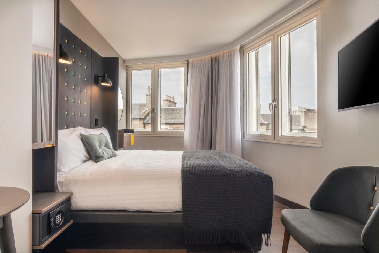 Hébergement Double Confortable avec Fenêtre