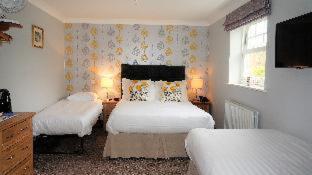 Family Room (4 Adults)