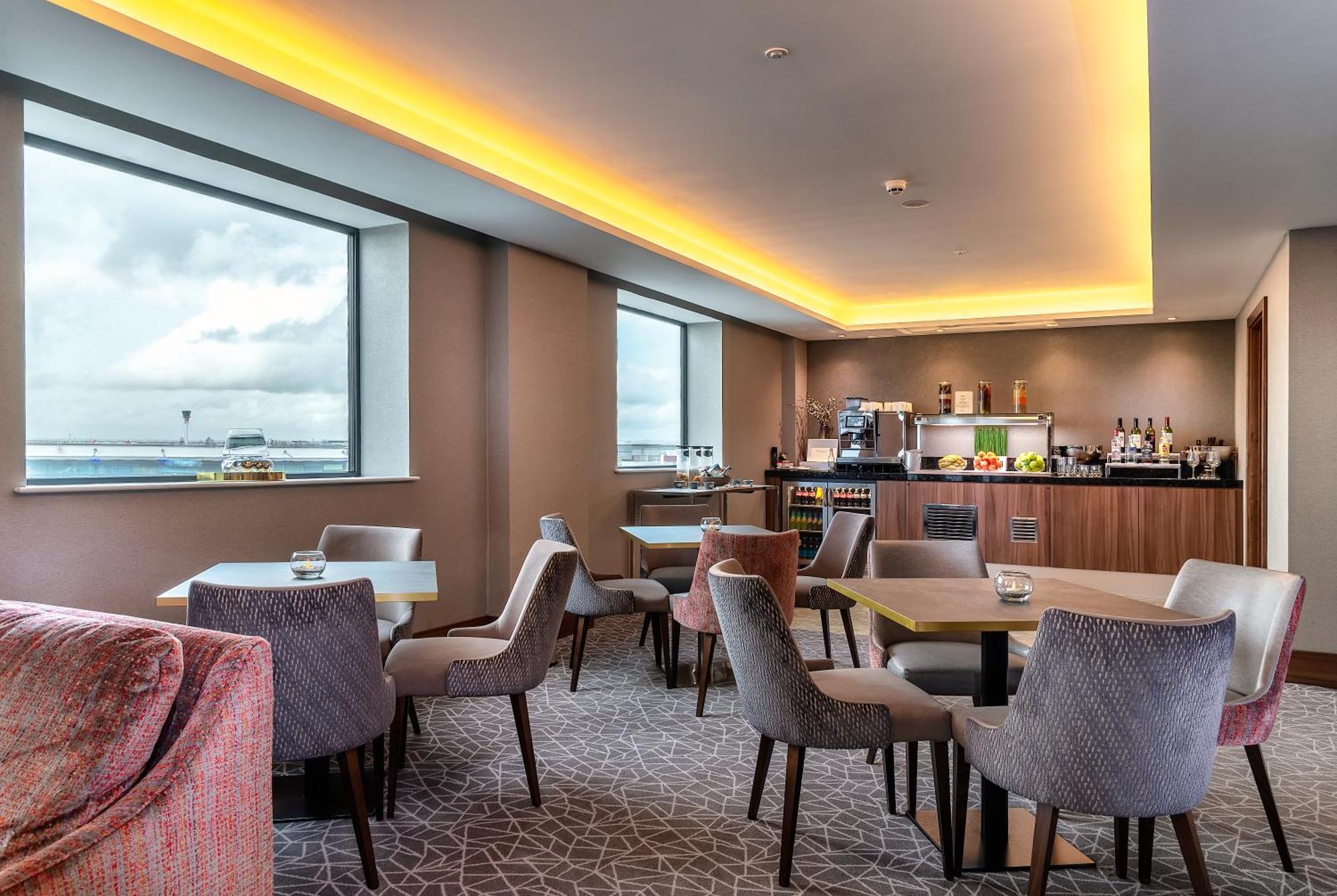 Club King Suite - Club Floor