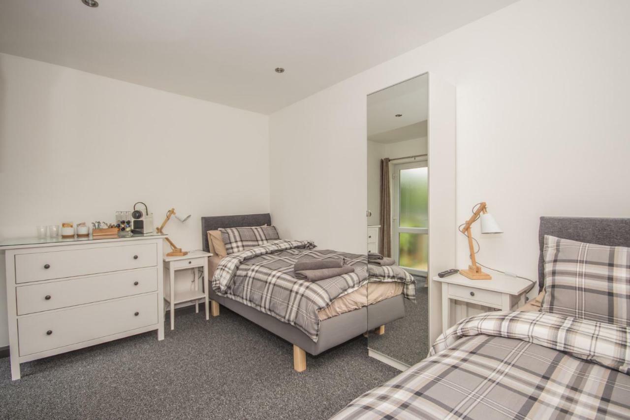 Twin Room with Private Bathroom