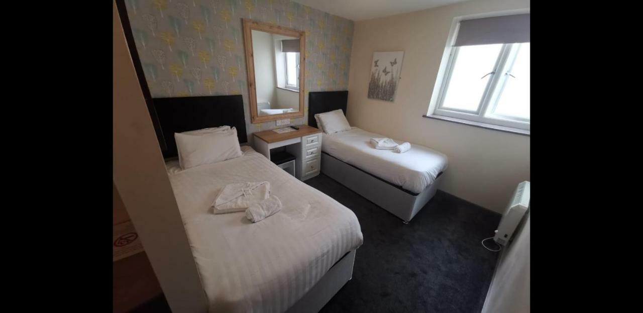 Standard Twin Room,1087412560:JPEG