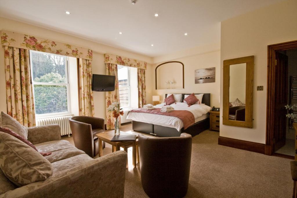 Family Room,1584637620:JPEG