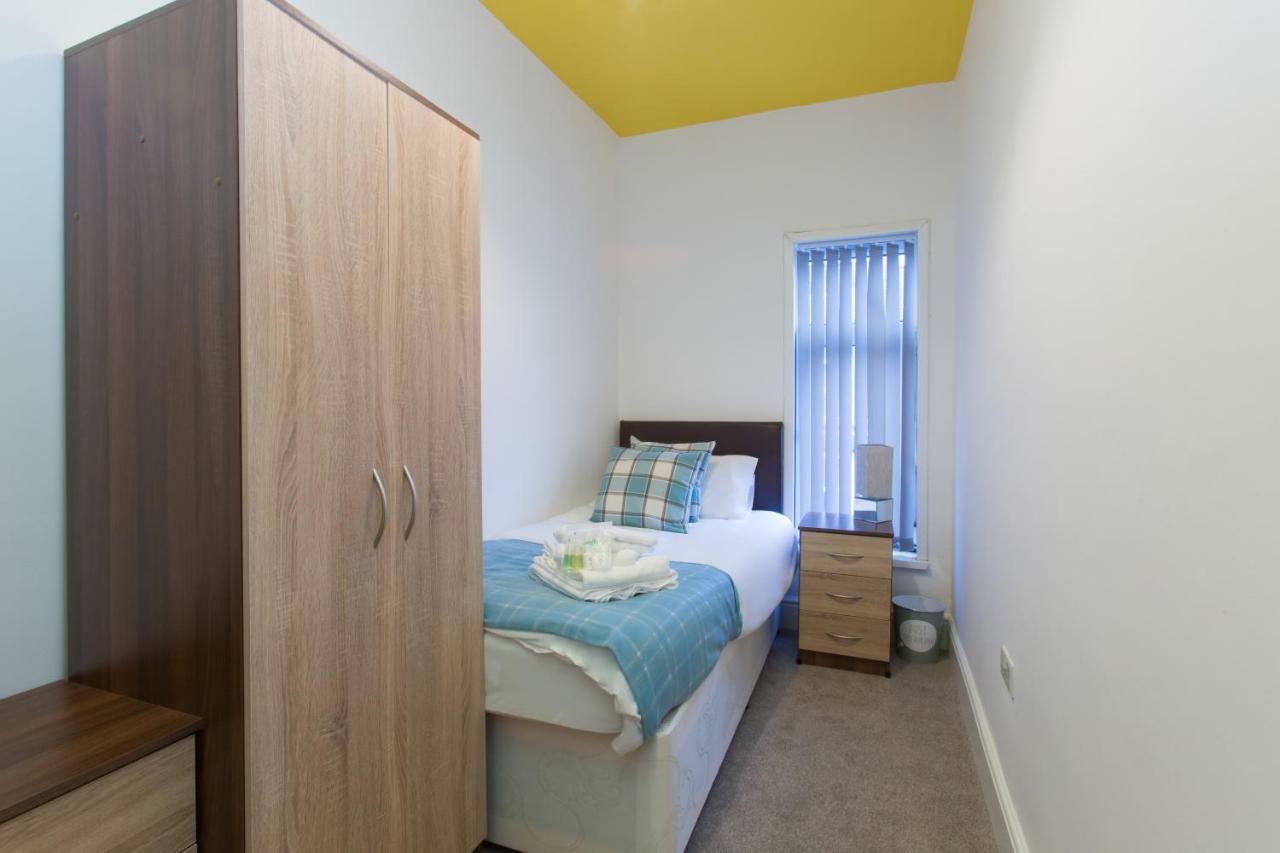 Single Room with Shared Bathroom