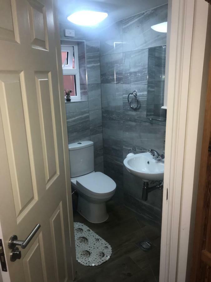 Budget Double Room,888003751:JPEG