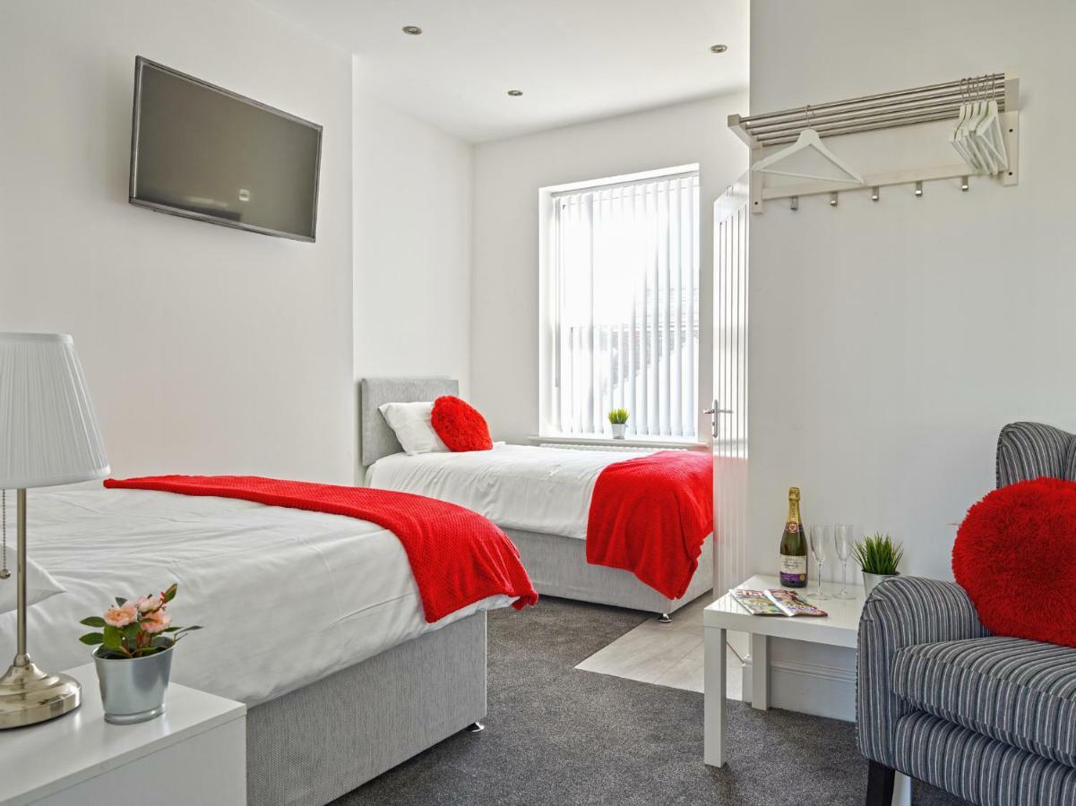 Triple Room with Private Bathroom