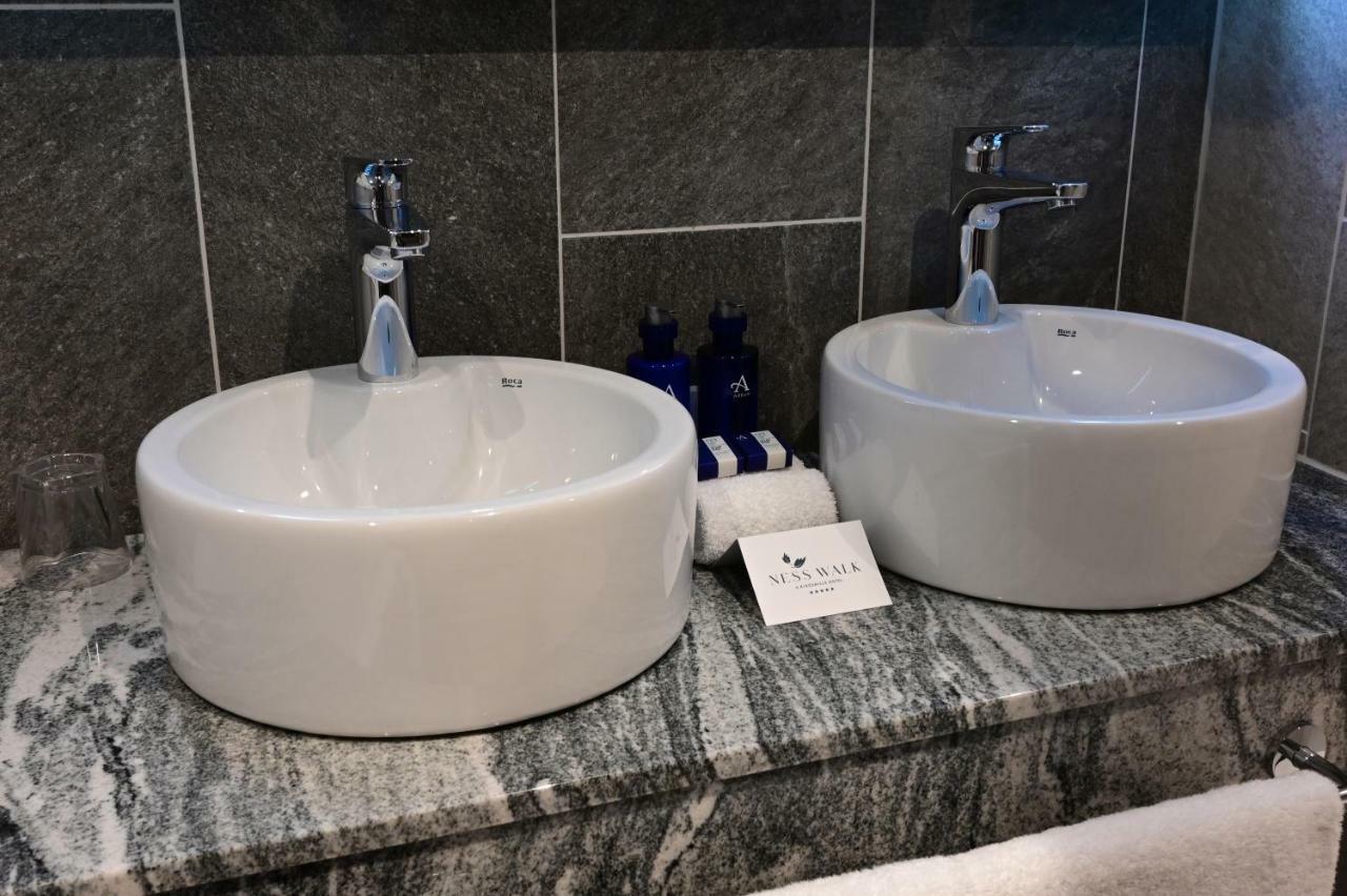 Quarto Superior com 2 Camas de Solteiro e Varanda Térrea
