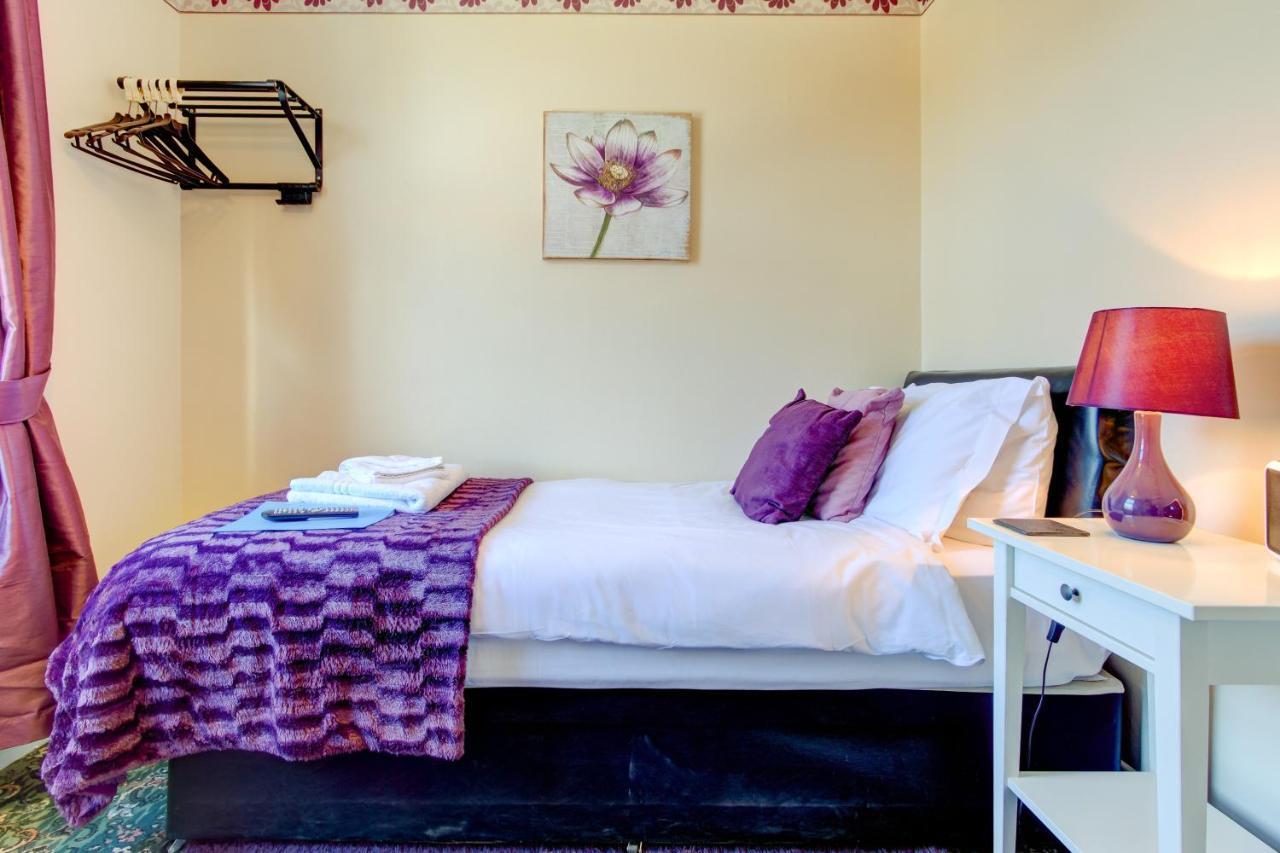 Single Room,917994700:JPEG