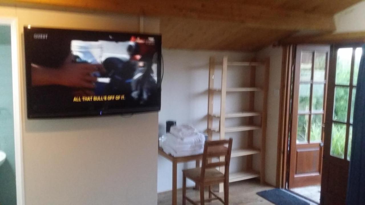 Quadruple Room with Private Bathroom
