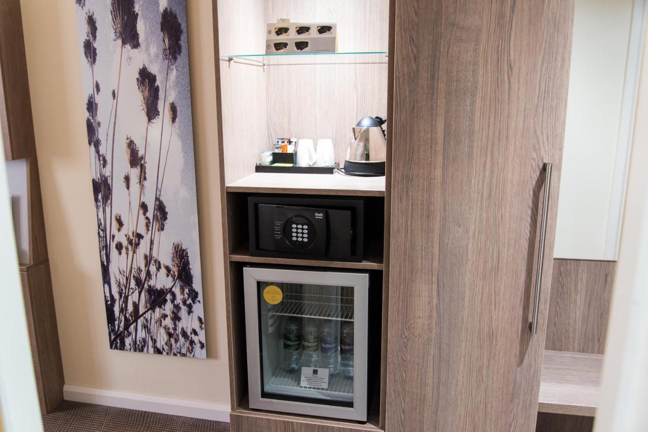 Executive Queen Room With Sofa Bed,1227009626:JPEG