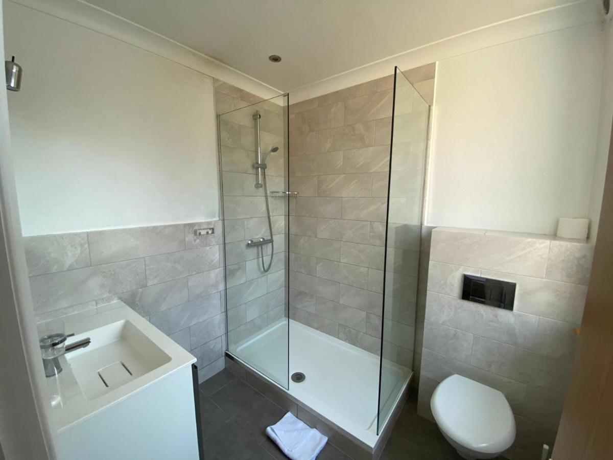 Family Room,989120953:JPEG