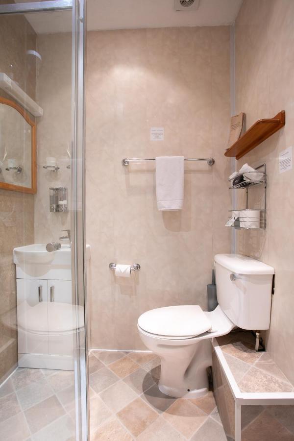 Double room En-suite shower,1651748408:JPEG