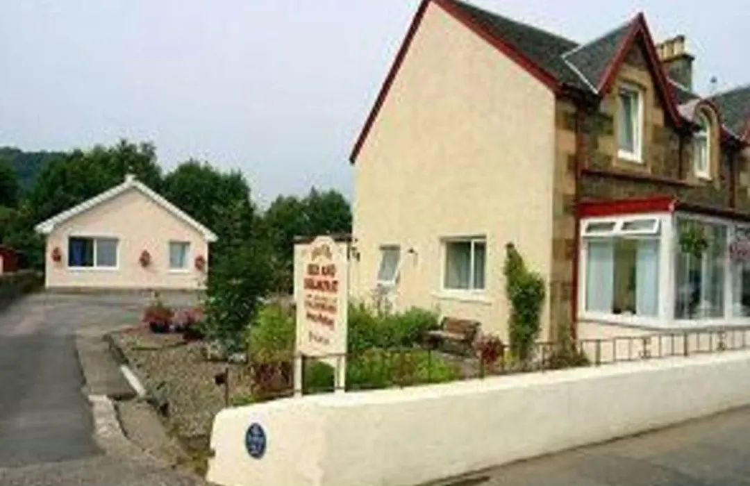 Ulva Villa B And B-1