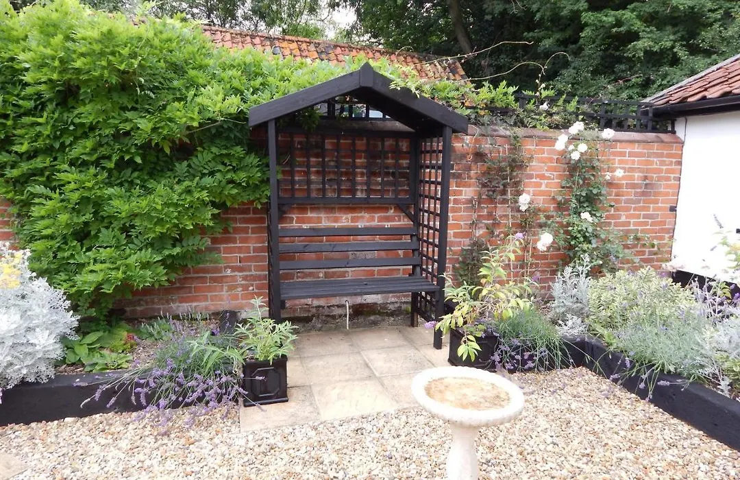 Frogs Hall B&B-1