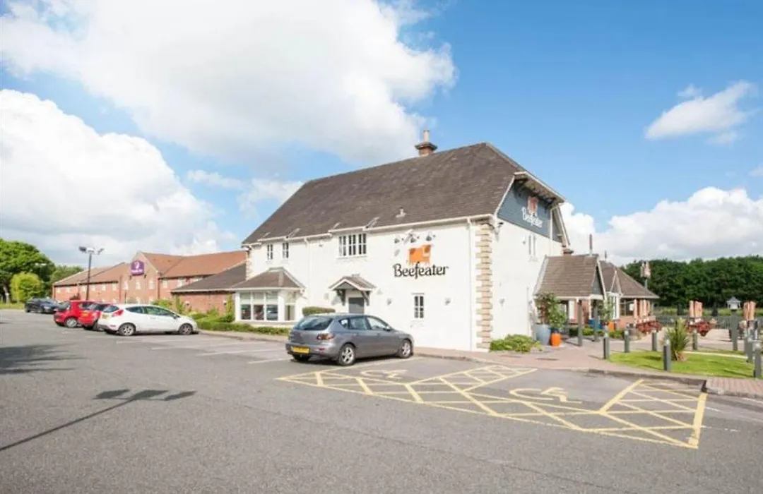 Premier Inn Runcorn-1
