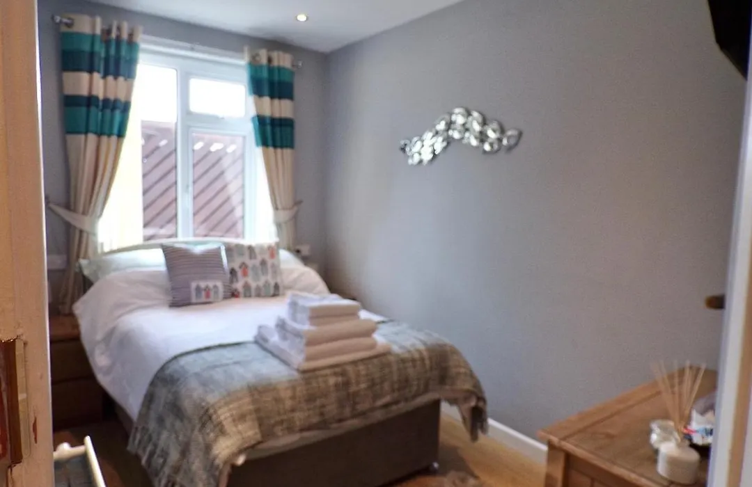 Coast 77 B&B-1