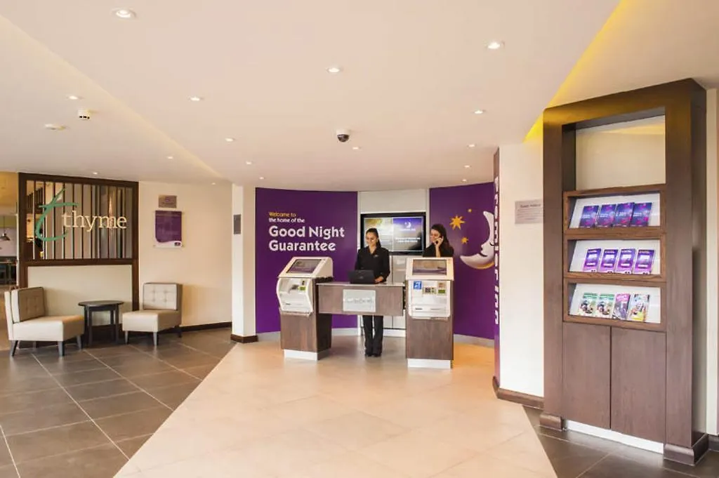 Premier Inn Luton Town Centre-1
