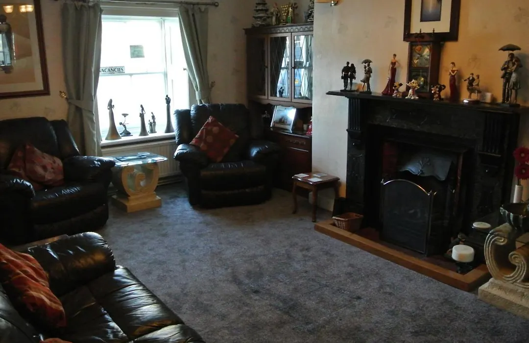 Old Castle Farm Guest House-1