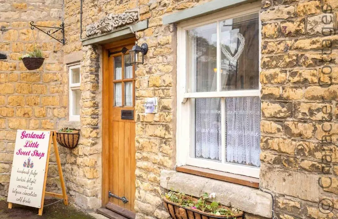 Inglenook Cottage-1
