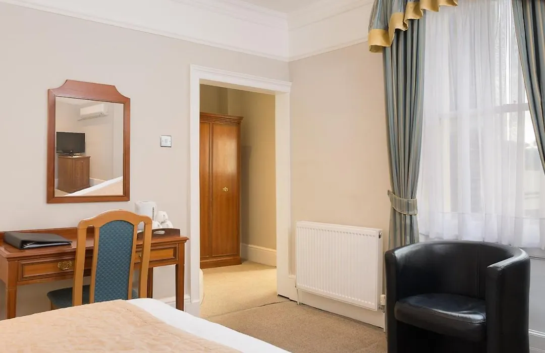 Staunton Hotel-1