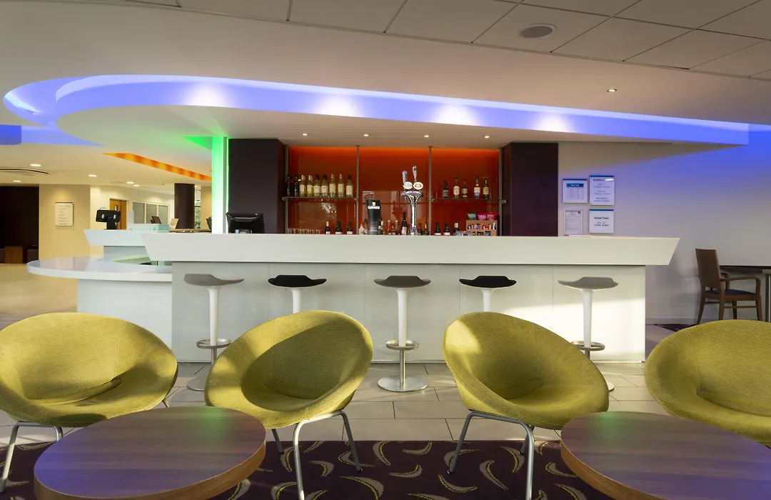 Holiday Inn Express Dunstable By Ihg-1