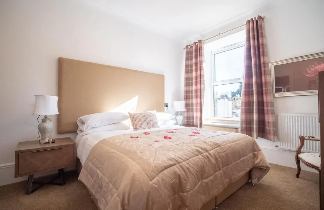 Redcliffe Hotel-1