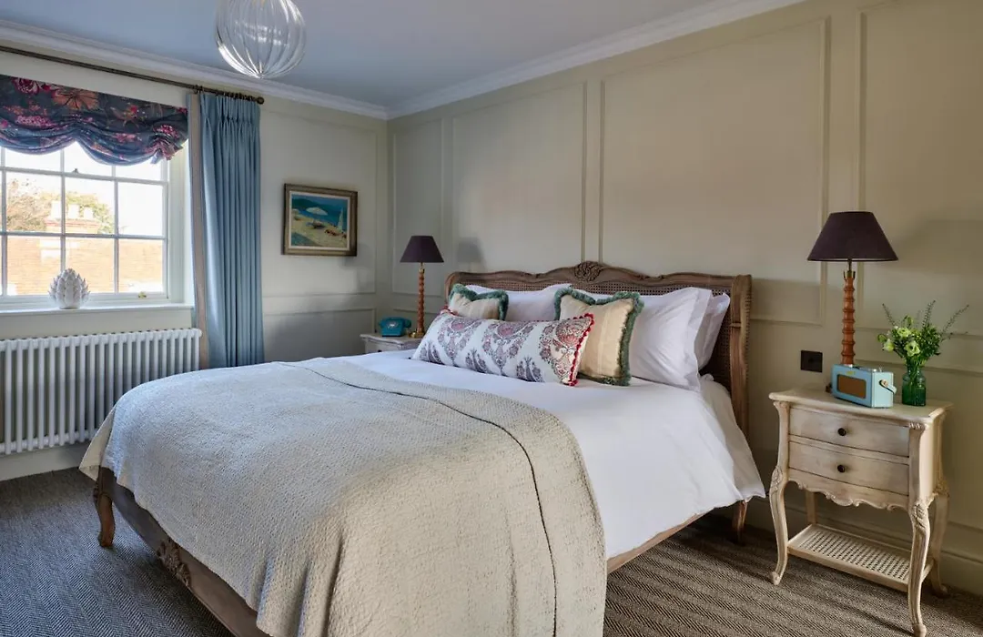 Stanwell House-1