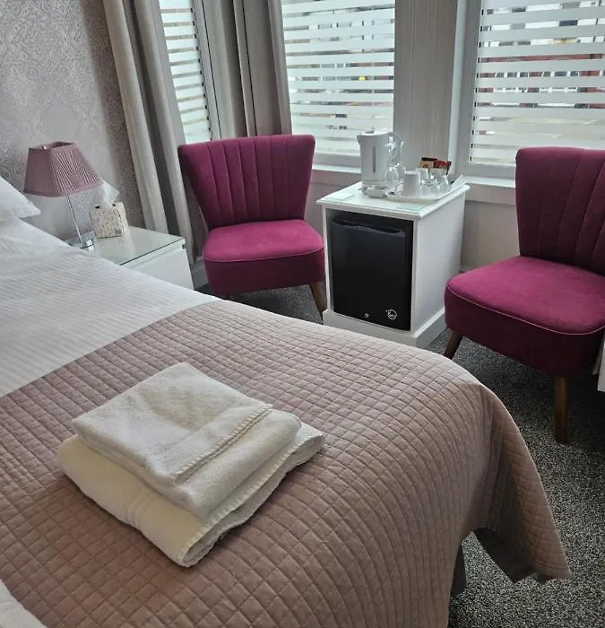 Hermosa Guest House-1