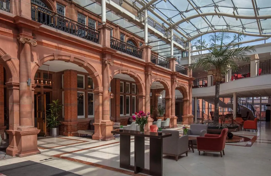 The Crown London Hotel, Cricklewood North West London, Worldhotels Distinctive-1