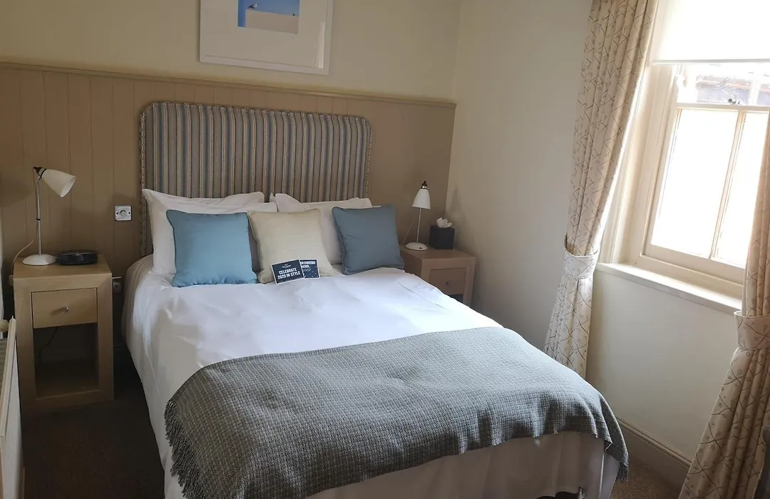 Crown Hotel-1