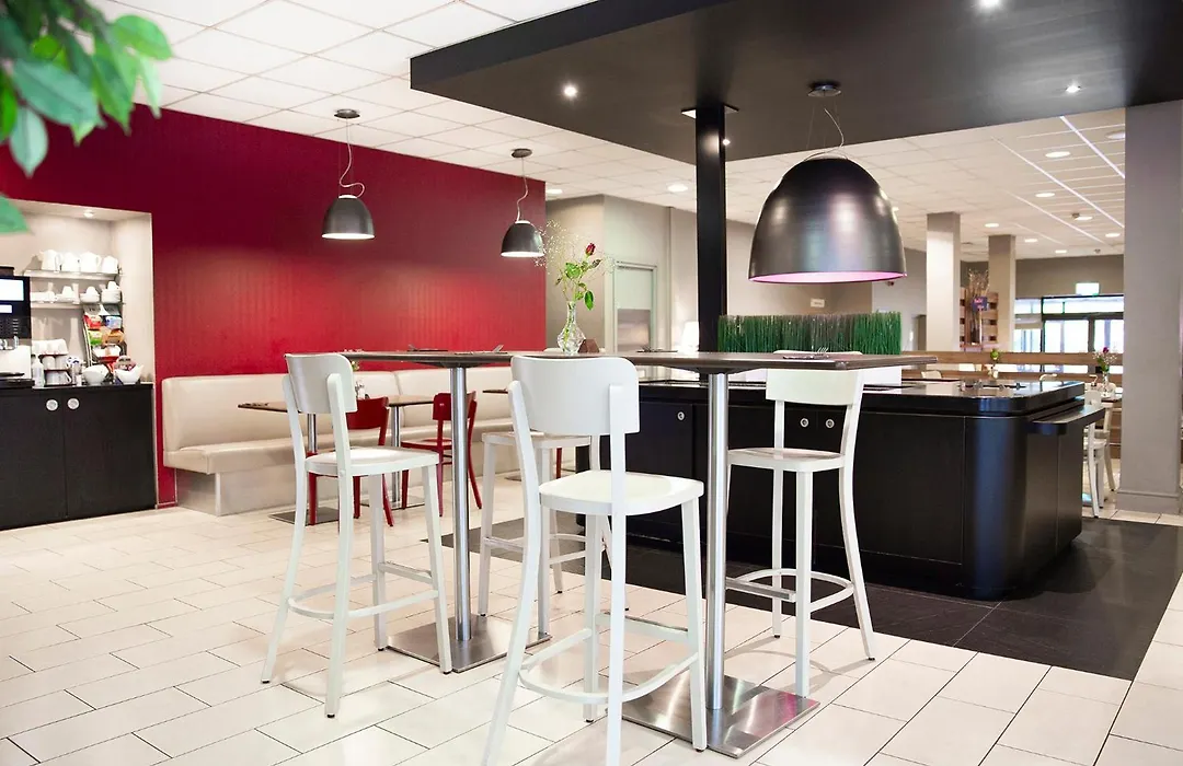Campanile Swindon-1