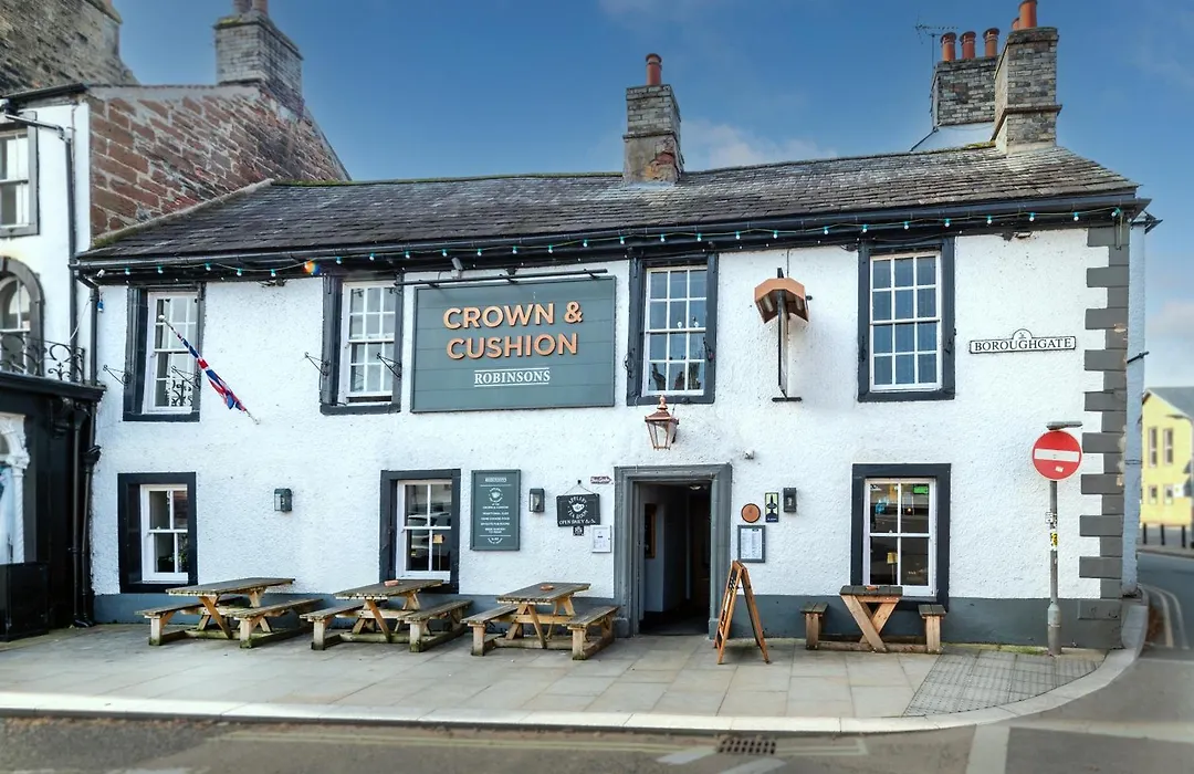 Crown And Cushion Appleby-1